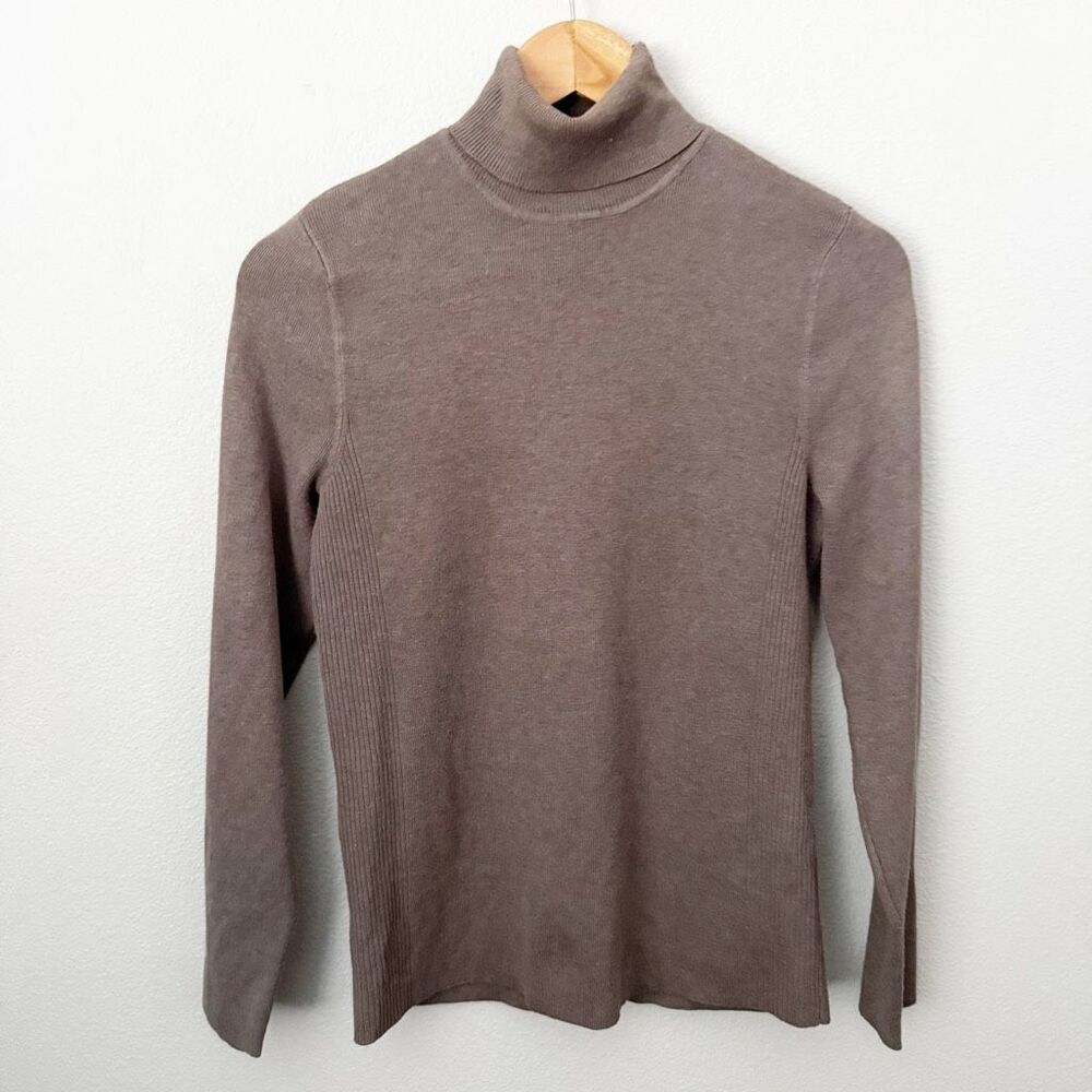 CHICO'S | Brown Taupe Lightweight Turtleneck Sweater Ribbed | Size 1 (8, Medium) - Picture 1 of 5